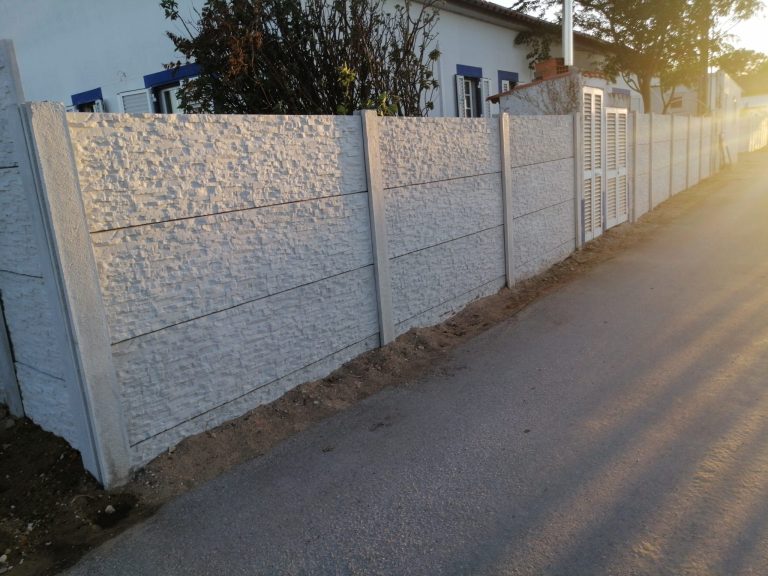 Vedação modular de uma moradia