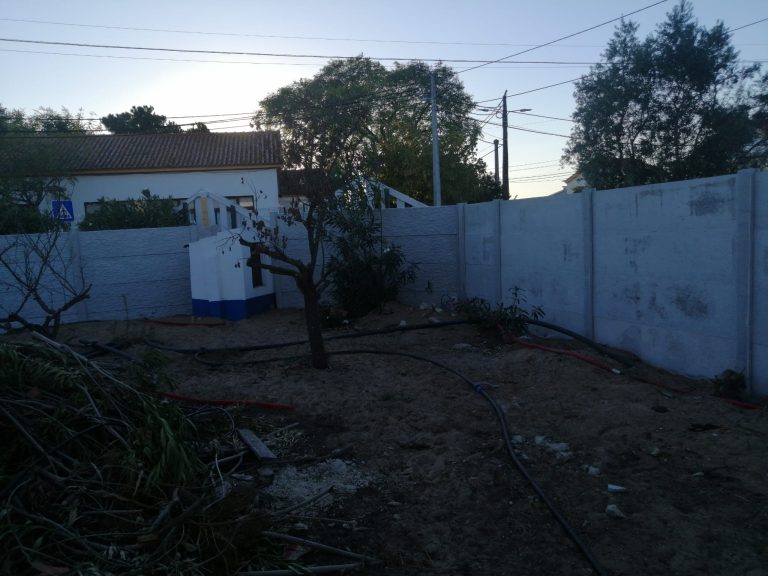 Vedação modular de uma moradia