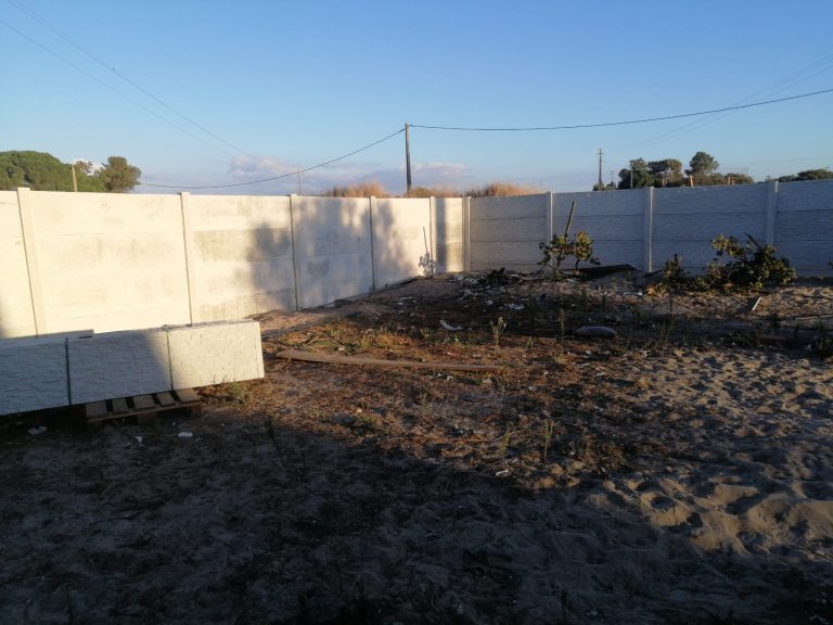 Vedação modular de uma moradia