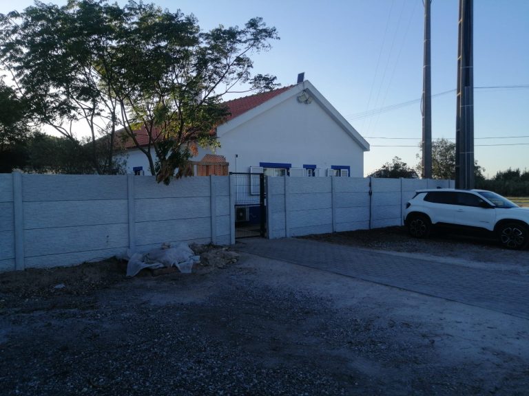 Vedação modular de uma moradia