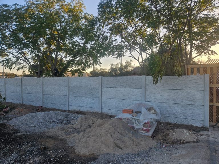 Vedação modular de uma moradia