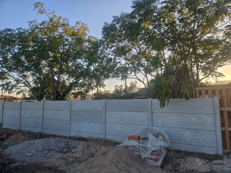 Vedação modular de uma moradia