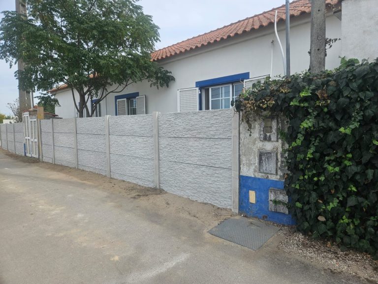 Vedação modular de uma moradia