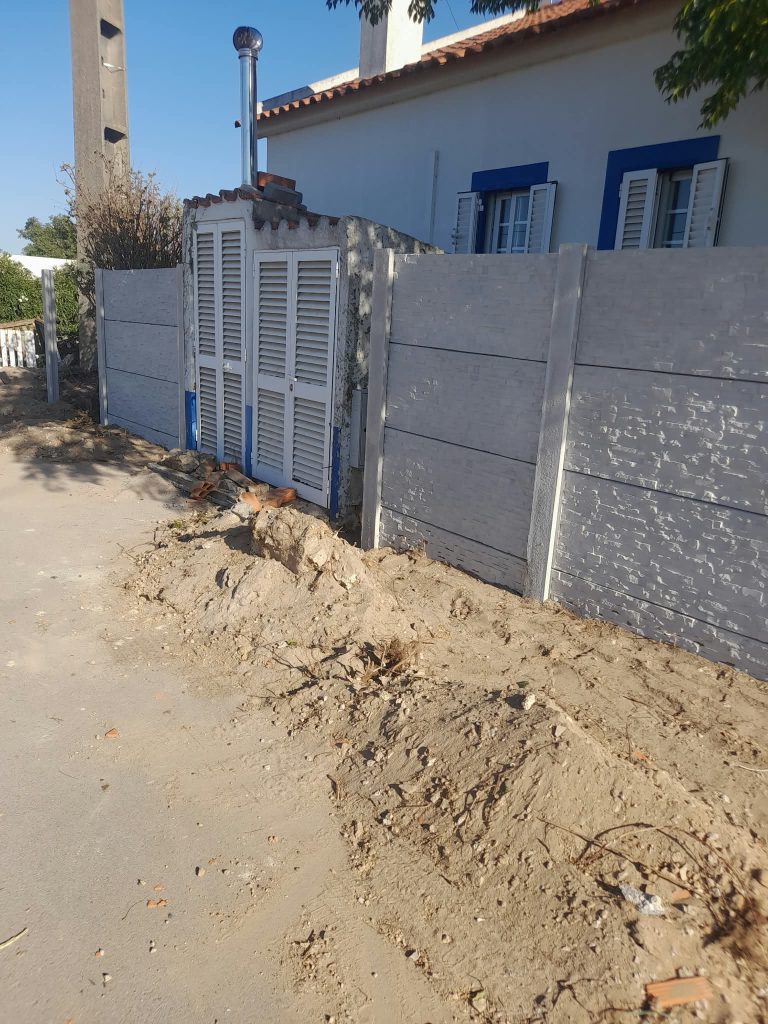 Vedação modular de uma moradia