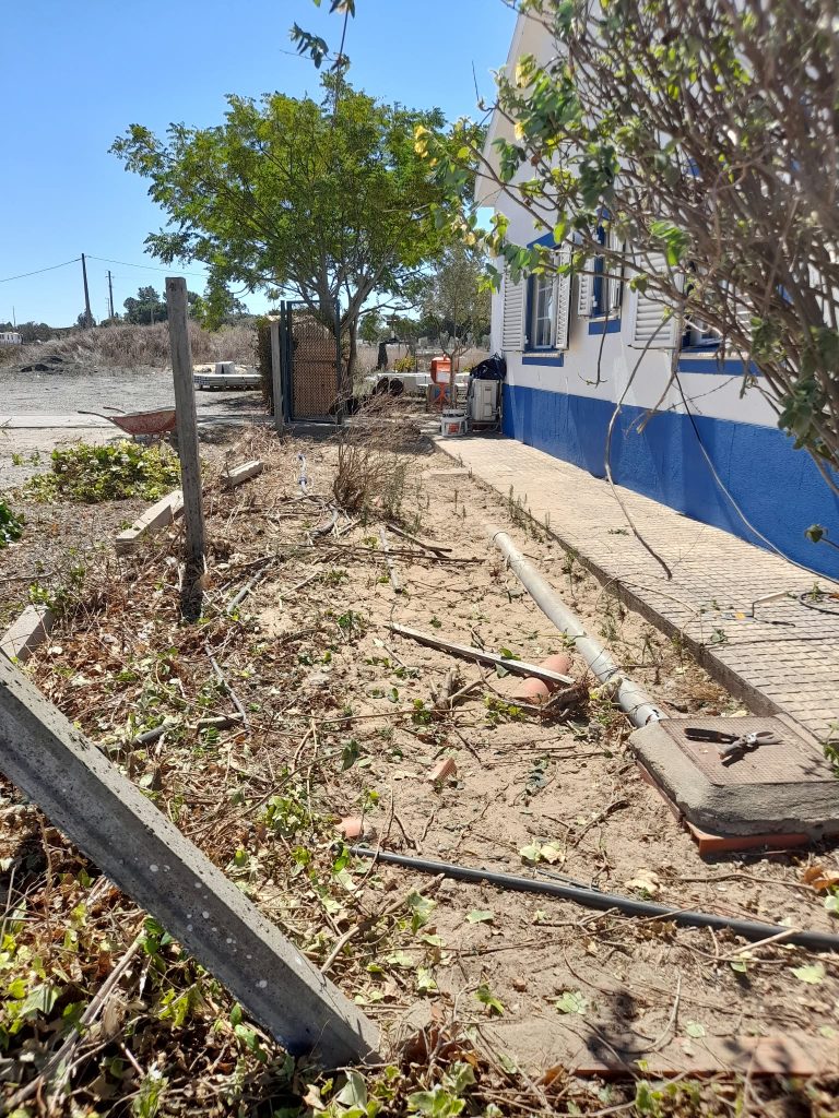 Vedação modular de uma moradia